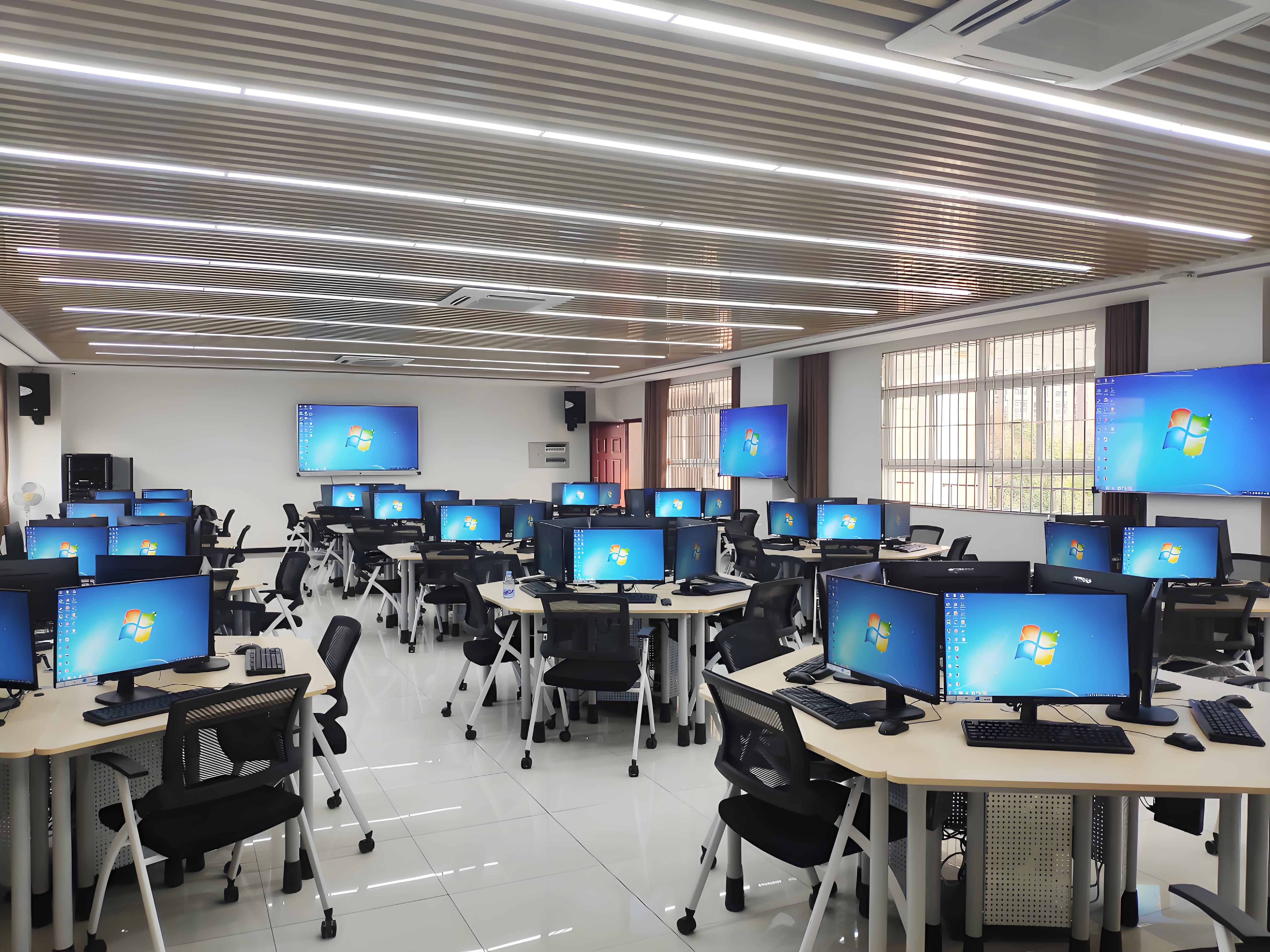 网络系统管理实训室建成后将发挥的作用有哪些？