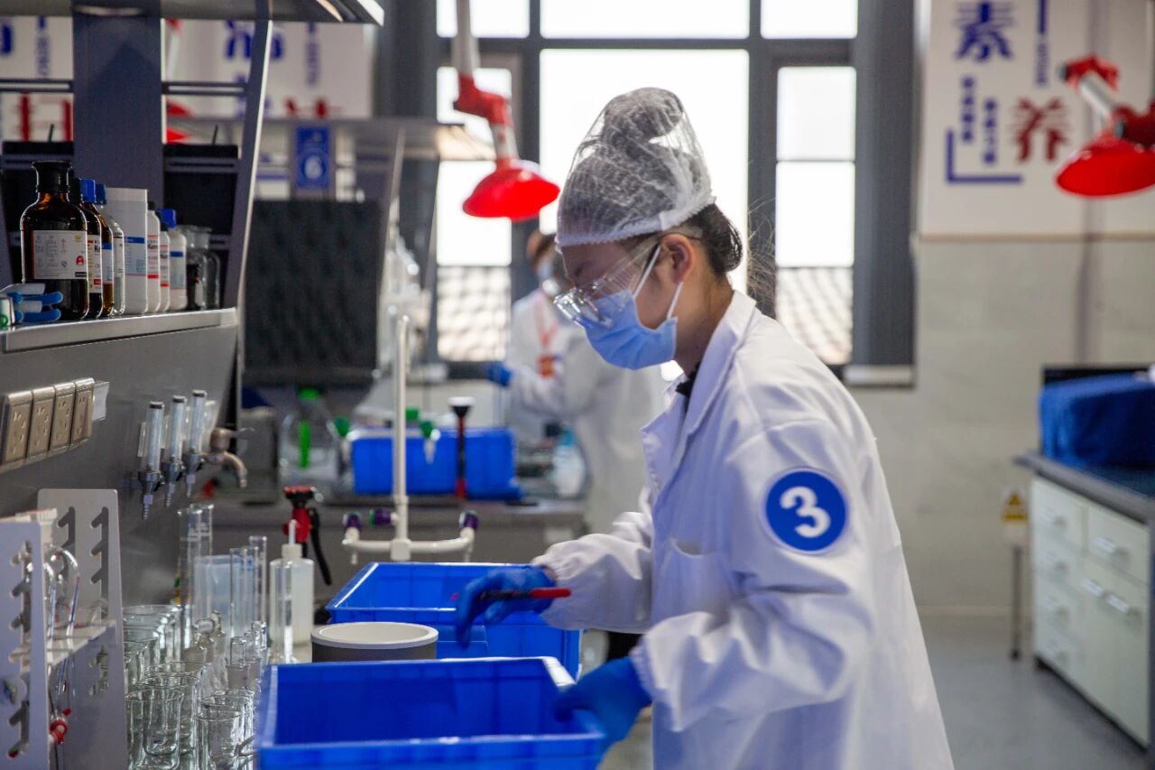 全国唯一!河南20岁技师学院女生受聘“全球技能梦想大使”